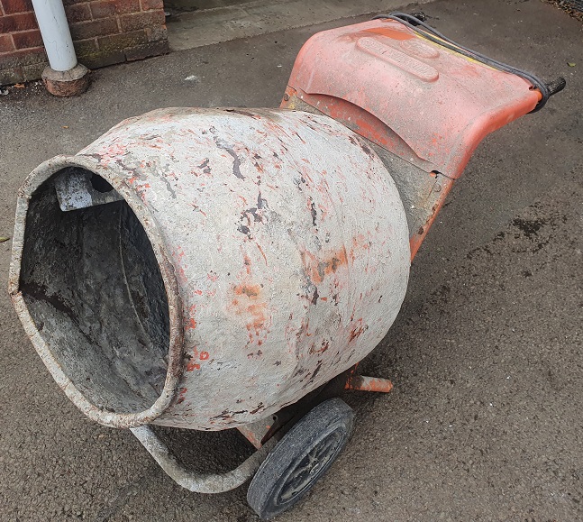Cement mixer